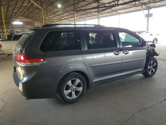 Photo 3 from auction – 2013 TOYOTA SIENNA LE with VIN 5TDKK3DC8DS310117
