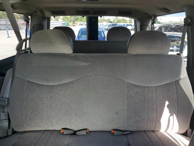 Photo 10 from auction – 2000 CHEVROLET ASTRO with VIN 1GNDM19W9YB147105