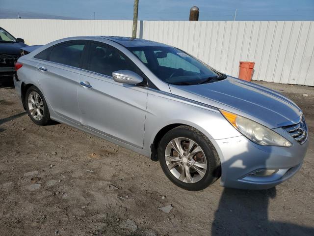 Photo 4 from auction – 2013 HYUNDAI SONATA SE with VIN 5NPEC4AC3DH586604