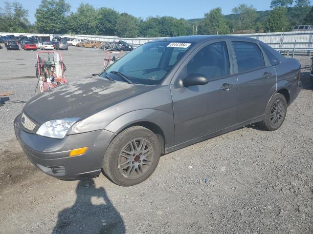 FORD FOCUS ZX4 2005 with VIN 1FAFP34N15W210727 - Photo from auction