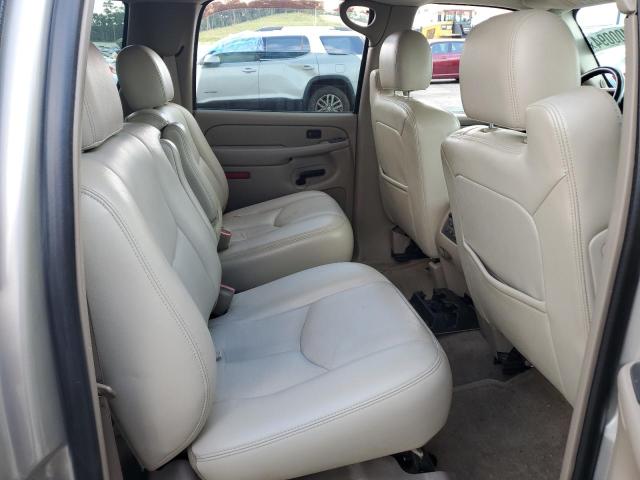 Photo 10 from auction – 2004 CHEVROLET SUBURBAN K with VIN 3GNFK16Z14G302292