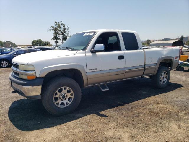 CHEVROLET SILVERADO 2000 with VIN 1GCEK19T4YE254246 - Photo from auction