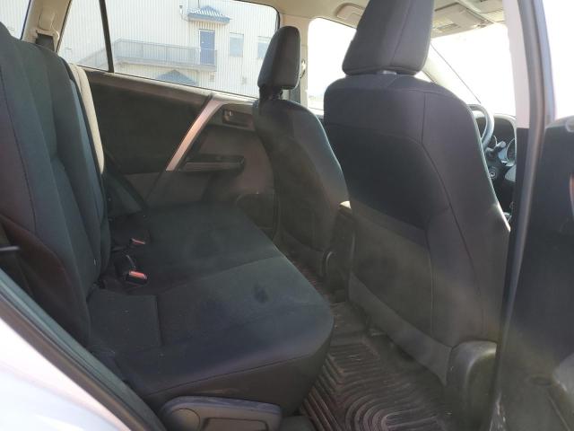 Фото 10 с аукциона – 2017 TOYOTA RAV4 LE с VIN 2T3BFREV2HW677641