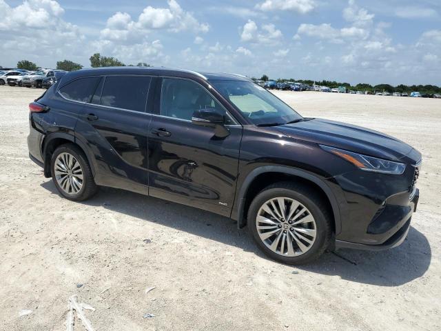 Photo 4 from auction – 2022 TOYOTA HIGHLANDER with VIN 5TDEBRCH0NS077980