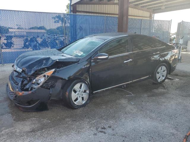 HYUNDAI SONATA HYB 2011 with VIN KMHEC4A41BA001494 - Photo from auction