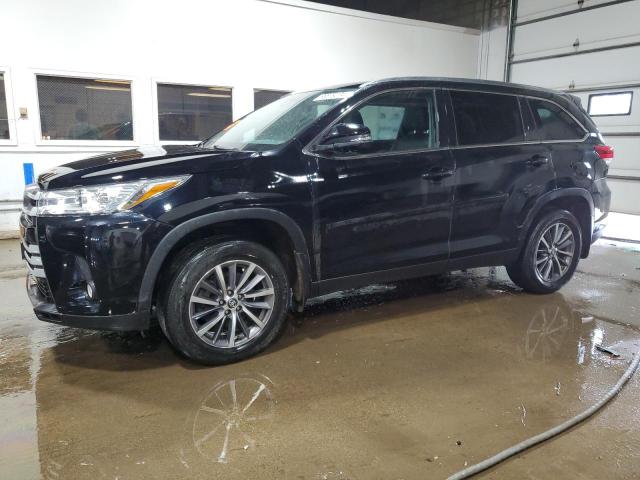 TOYOTA HIGHLANDER 2019 with VIN 5TDJZRFH3KS593039 - Photo from auction