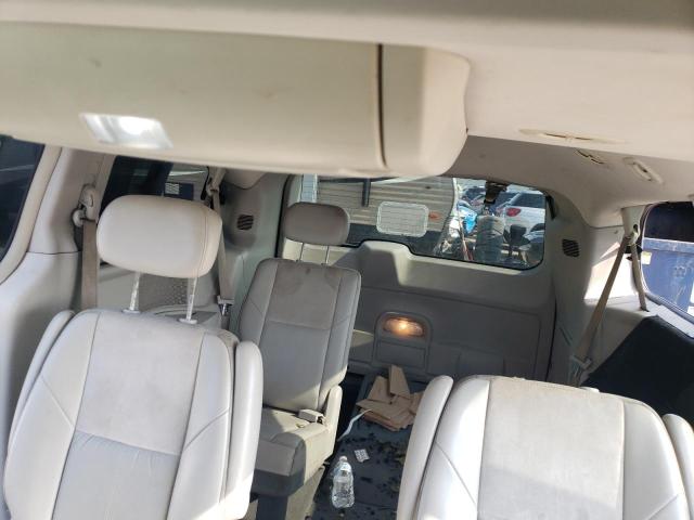 Photo 10 from auction – 2010 CHRYSLER TOWN & COU with VIN 2A4RR7DX4AR392138
