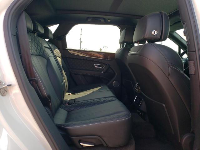 Photo 11 from auction – 2018 BENTLEY BENTAYGA with VIN SJAAC2ZV1JC017896