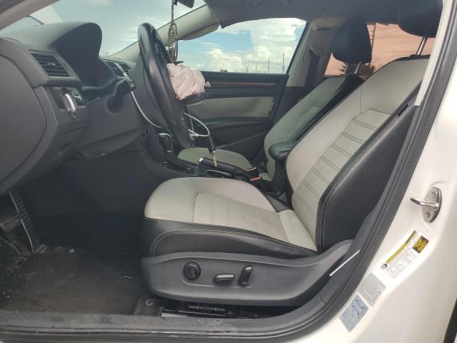 Photo 7 from auction – 2015 VOLKSWAGEN PASSAT SE with VIN 1VWBT7A38FC033902