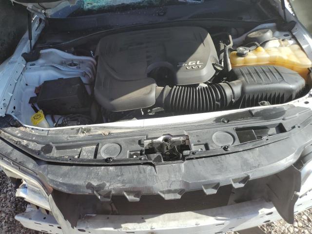 Photo 11 from auction – 2015 CHRYSLER 300 LIMITE with VIN 2C3CCAAG5FH931012
