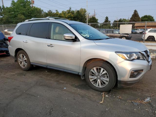 Photo 4 from auction – 2017 NISSAN PATHFINDER with VIN 5N1DR2MN7HC612386