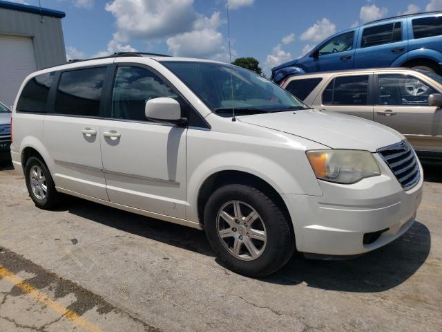 Photo 4 from auction – 2010 CHRYSLER TOWN & COU with VIN 2A4RR5D17AR351258