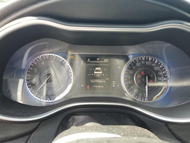 Photo 9 from auction – 2015 CHRYSLER 200 LIMITE with VIN 1C3CCCAB2FN631709