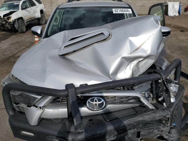Photo 12 from auction – 2014 TOYOTA 4RUNNER SR with VIN JTEBU5JR3E5160936