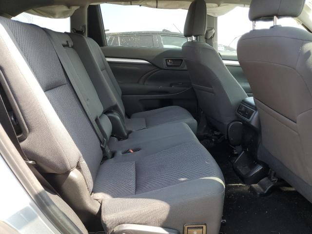 Photo 11 from auction – 2018 TOYOTA HIGHLANDER with VIN 5TDBZRFH9JS818373