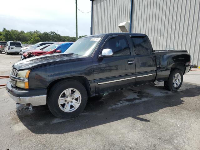 CHEVROLET SILVERADO 2004 with VIN 1GCEC19T64Z212855 - Photo from auction