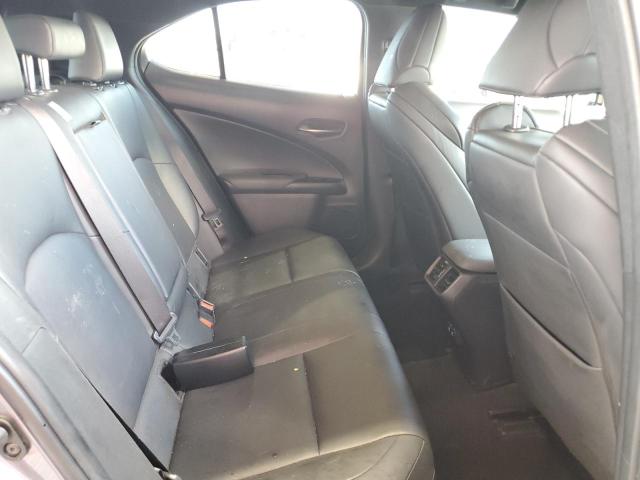 Photo 11 from auction – 2019 LEXUS UX 200 with VIN JTHY3JBH9K2007649