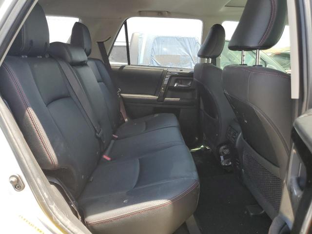 Photo 11 from auction – 2019 TOYOTA 4RUNNER SR with VIN JTEBU5JR2K5648044