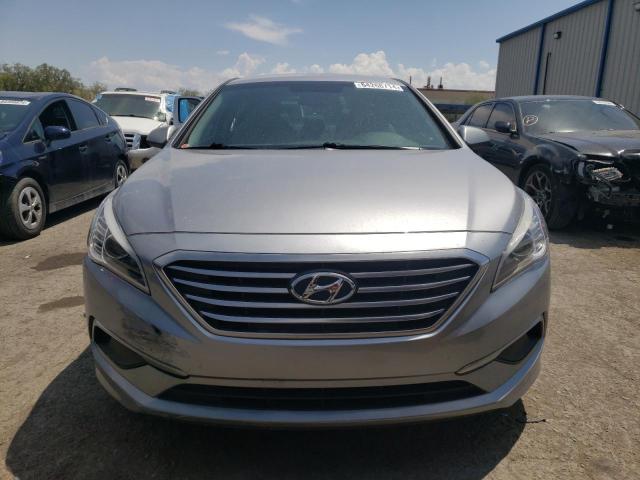 Photo 5 from auction – 2017 HYUNDAI SONATA SE with VIN 5NPE24AF0HH446996