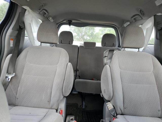 Photo 10 from auction – 2018 TOYOTA SIENNA LE with VIN 5TDKZ3DC3JS923205