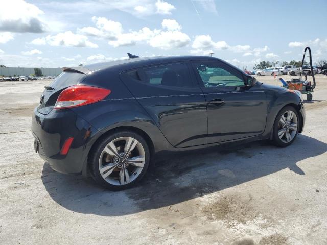 Photo 3 from auction – 2017 HYUNDAI VELOSTER with VIN KMHTC6AD7HU319033