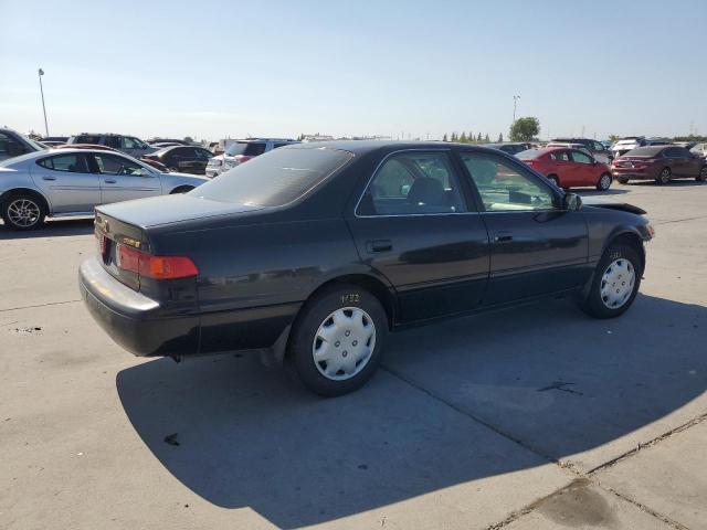 Photo 3 from auction – 2000 TOYOTA CAMRY CE with VIN JT2BG22K2Y0530649