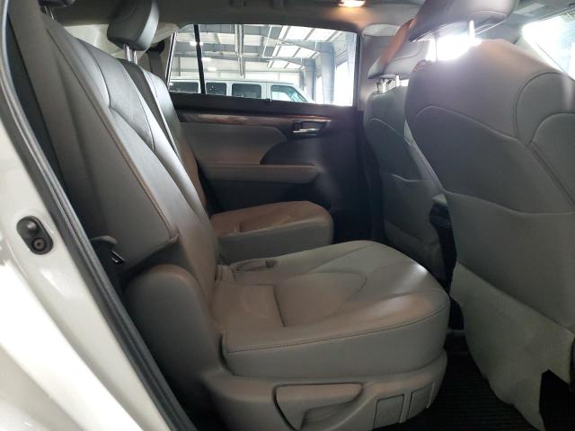 Photo 11 from auction – 2022 TOYOTA HIGHLANDER with VIN 5TDFZRBH7NS232848