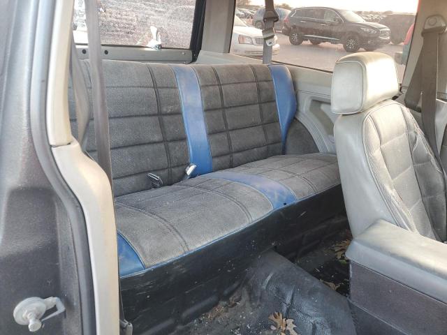Photo 11 from auction – 1993 JEEP CHEROKEE with VIN 1J4FJ27S2PL612942