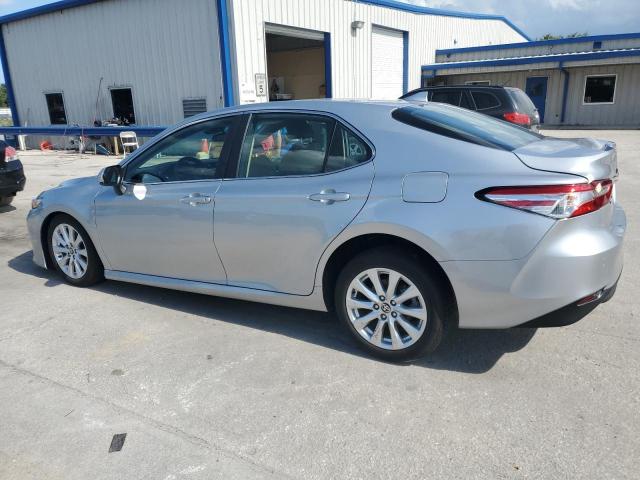 Photo 2 from auction – 2020 TOYOTA CAMRY LE with VIN 4T1C11AK2LU999925