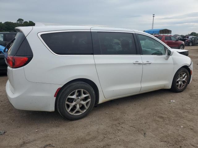 Photo 3 from auction – 2020 CHRYSLER PACIFICA T with VIN 2C4RC1FG2LR141929