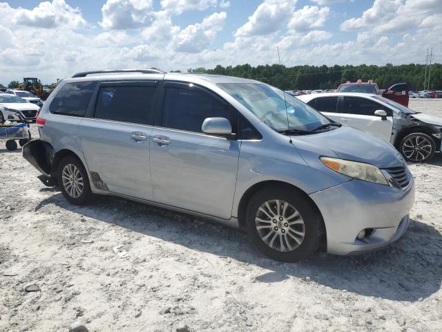 Photo 4 from auction – 2011 TOYOTA SIENNA XLE with VIN 5TDYK3DC0BS123722