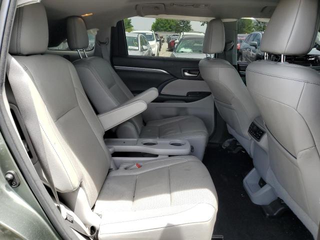 Photo 11 from auction – 2018 TOYOTA HIGHLANDER with VIN 5TDDZRFH9JS827745
