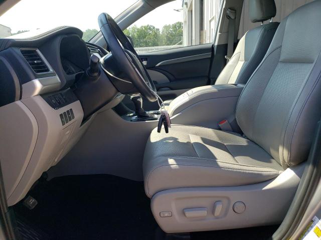 Photo 7 from auction – 2019 TOYOTA HIGHLANDER with VIN 5TDDZRFH4KS939497