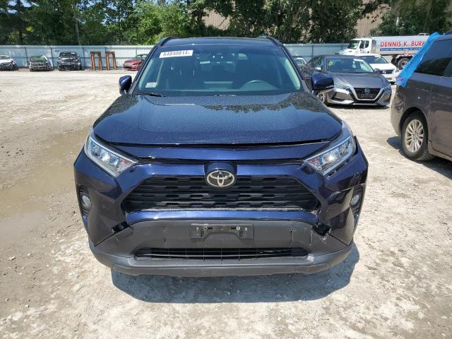Photo 5 from auction – 2020 TOYOTA RAV4 XLE with VIN JTMP1RFV7LD056839