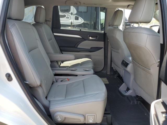 Photo 11 from auction – 2019 TOYOTA HIGHLANDER with VIN 5TDJZRFHXKS571541
