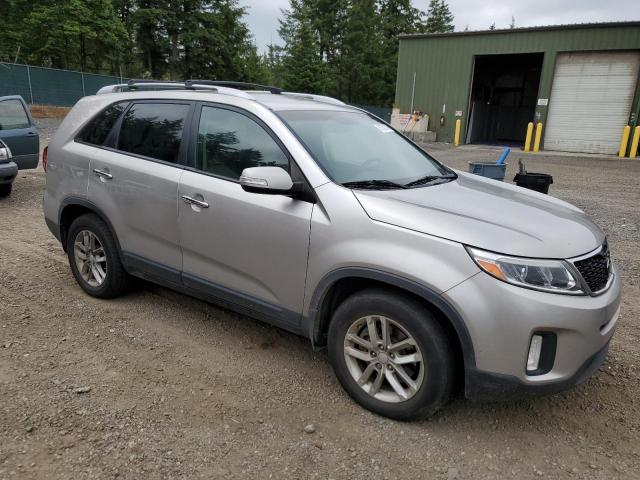 Photo 4 from auction – 2015 KIA SORENTO LX with VIN 5XYKT3A65FG559020