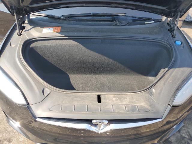 Снимка 12 от търг – 2017 TESLA MODEL X с VIN 5YJXCDE41HF051674