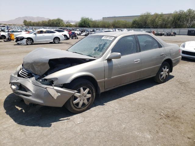 TOYOTA CAMRY CE 2000 with VIN 4T1BG22K2YU638894 - Photo from auction