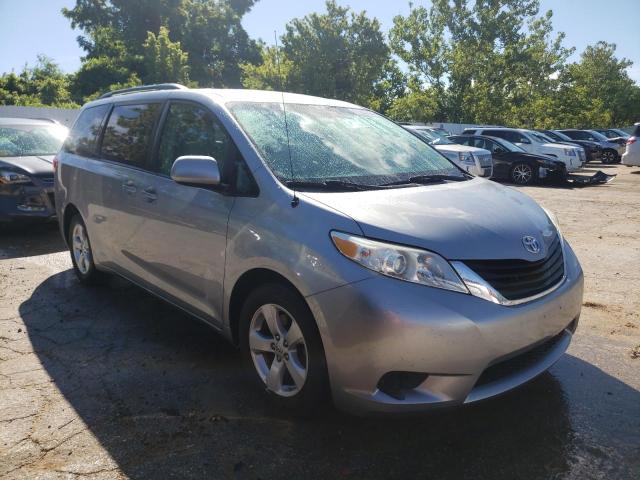 Photo 4 from auction – 2013 TOYOTA SIENNA LE with VIN 5TDKK3DC0DS300729