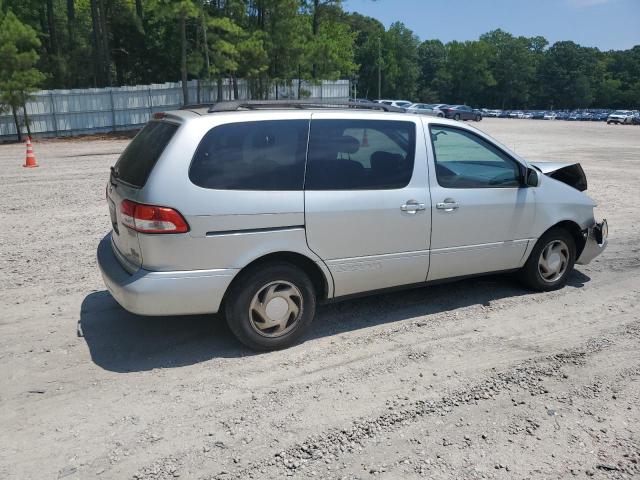 Photo 3 from auction – 2002 TOYOTA SIENNA LE with VIN 4T3ZF13C12U456783