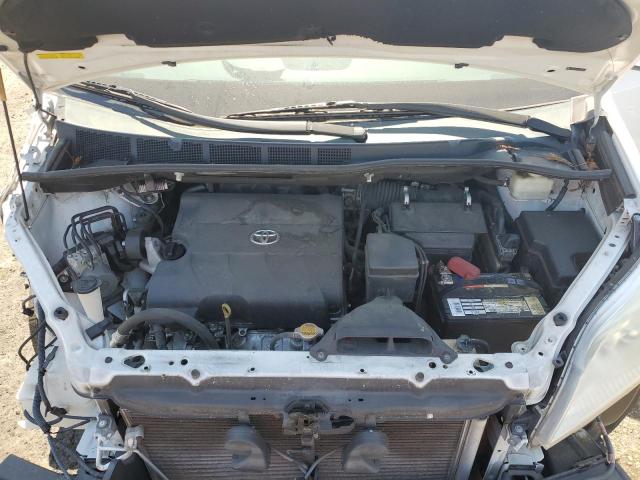 Photo 12 from auction – 2015 TOYOTA SIENNA LE with VIN 5TDKK3DC0FS567355