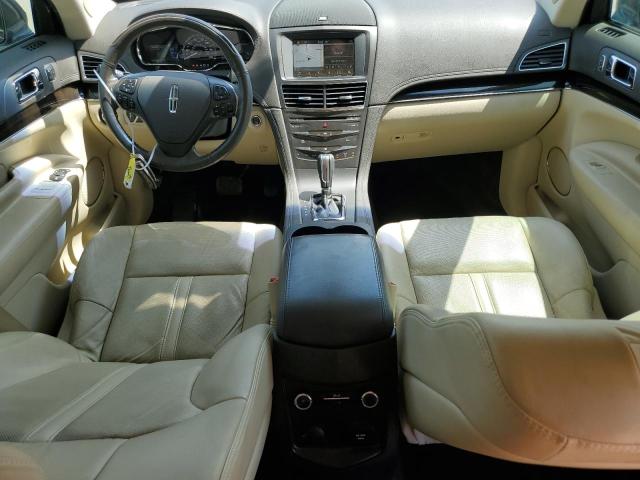 Photo 8 from auction – 2018 LINCOLN MKT with VIN 2LMHJ5AT0JBL00188