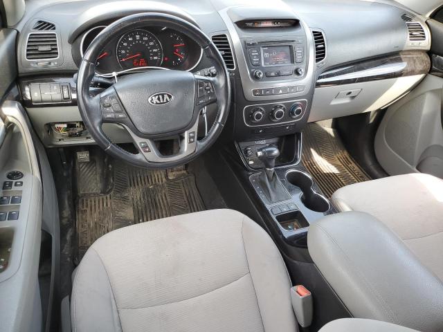 Photo 8 from auction – 2015 KIA SORENTO LX with VIN 5XYKTCA68FG573915