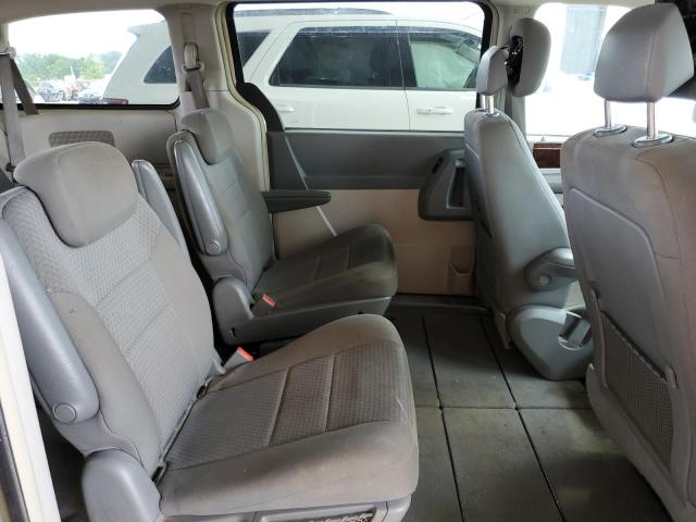 Photo 11 from auction – 2010 CHRYSLER TOWN & COU with VIN 2A4RR5D19AR449191