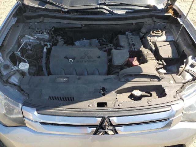 Photo 12 from auction – 2015 MITSUBISHI OUTLANDER with VIN JA4AD3A35FZ009259