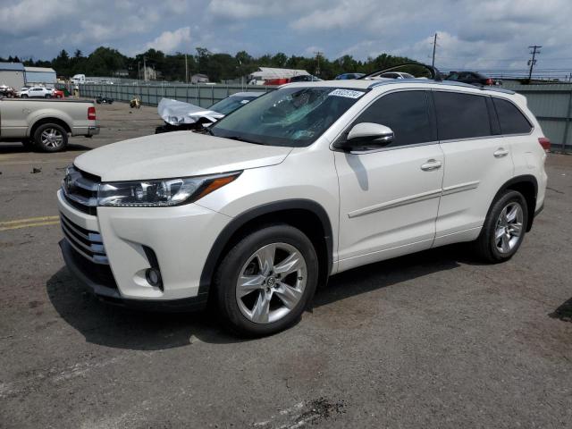 TOYOTA HIGHLANDER 2018 with VIN 5TDDZRFH8JS863944 - Photo from auction