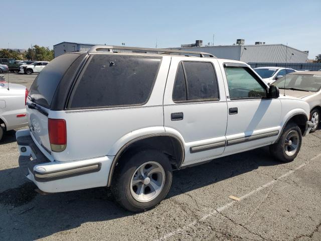 Photo 3 from auction – 1998 CHEVROLET BLAZER with VIN 1GNCS13W9W2170326