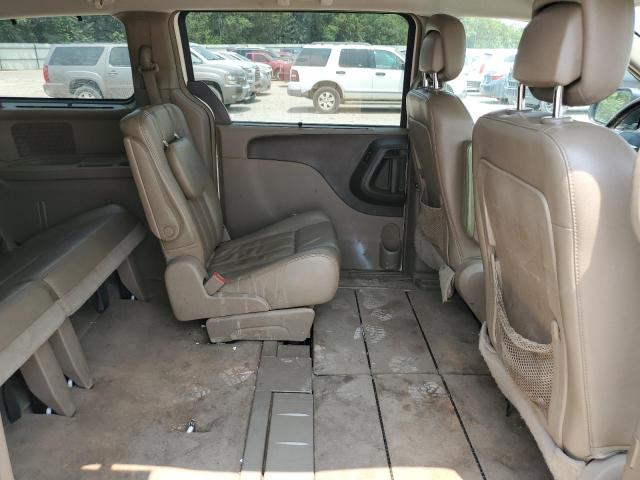 Photo 11 from auction – 2011 CHRYSLER TOWN & COU with VIN 2A4RR8DG6BR747298