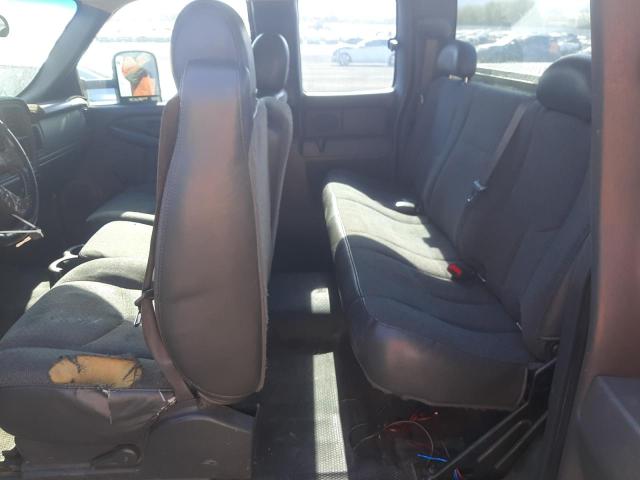 Photo 10 from auction – 2006 CHEVROLET SILVERADO with VIN 1GCEC19X26Z115383