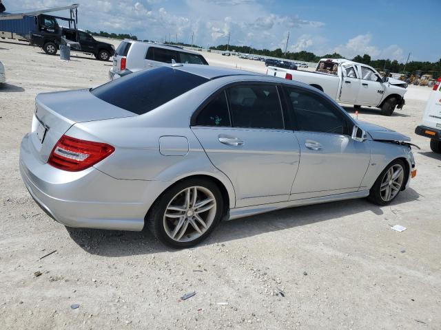 Photo 3 from auction – 2012 MERCEDES-BENZ C 250 with VIN WDDGF4HB2CA653170